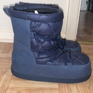Ugg moon boots